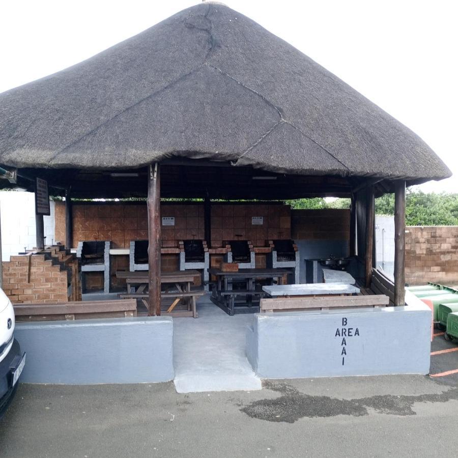 Breezy Seaview- On The Beach Amanzimtoti Extérieur photo
